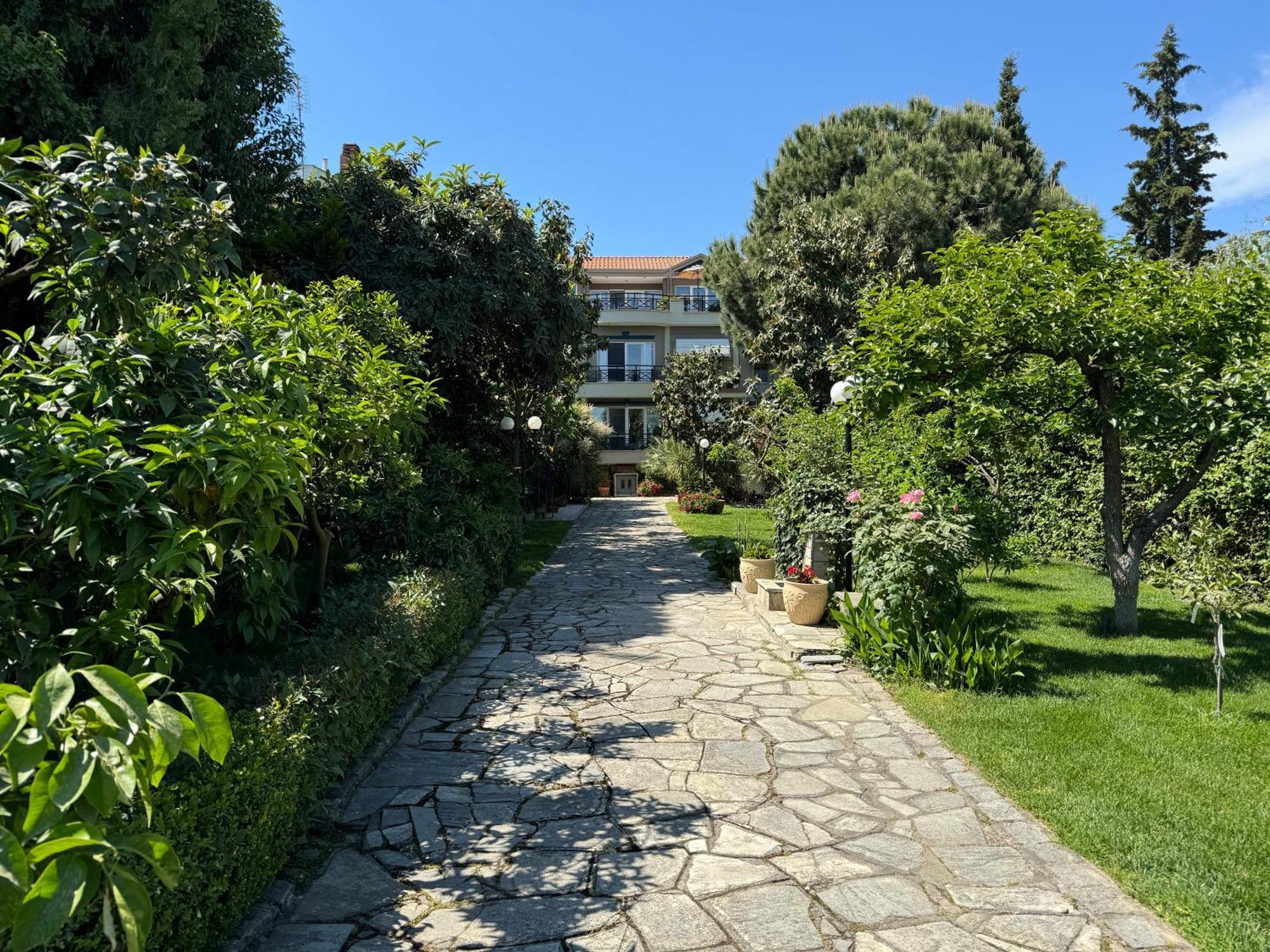 Paneon Apartments Nea Iraklitsa Экстерьер фото
